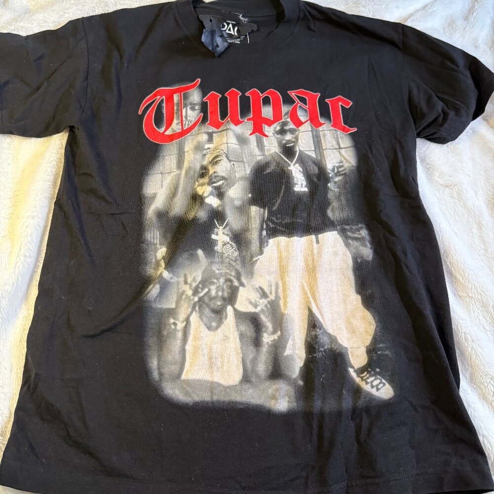 Tupac V-Lone T-Shirt size L